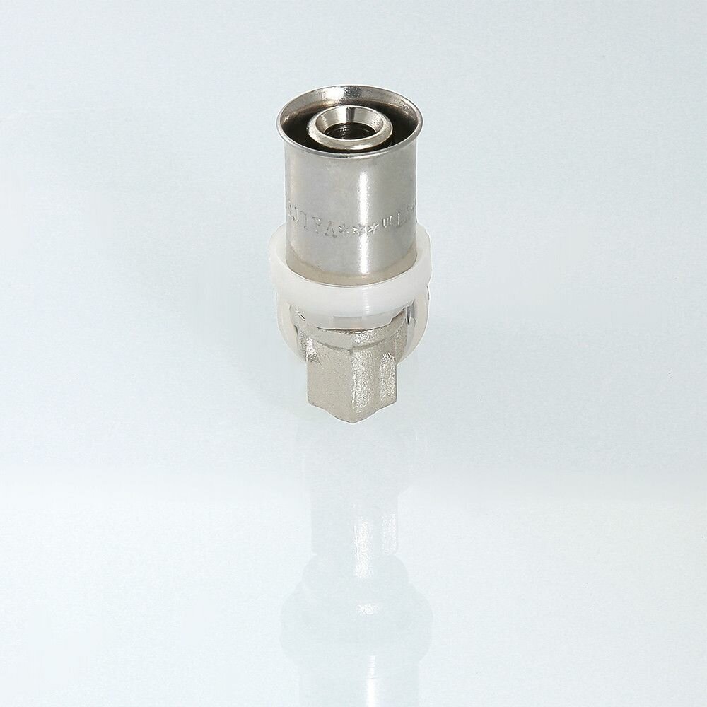 Угольник пресс 20 Valtec VTm.251. N.002020 / Пресс-фитинг угловой для присоединения труб из сшитого полиэтилена и металлопластика — фото 1
