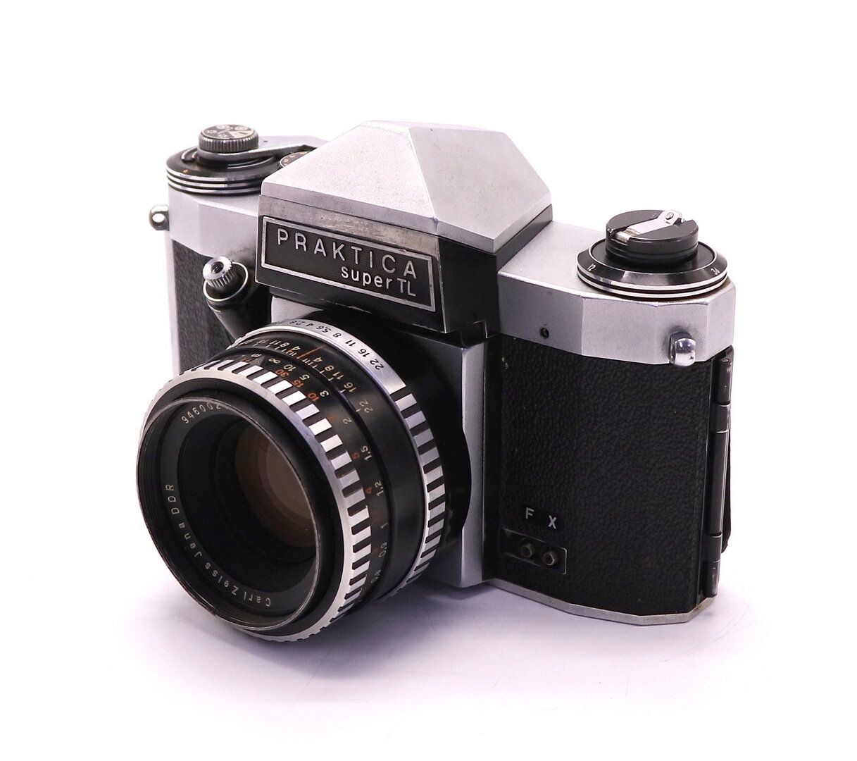 Praktica Super TL + Pancolar 1.8/50mm