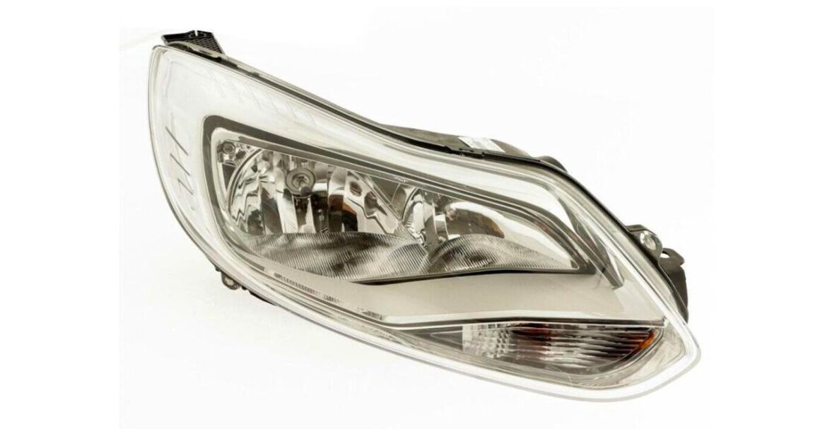 Фара Ford Focus 3 2011-2015 правая (аналог)
