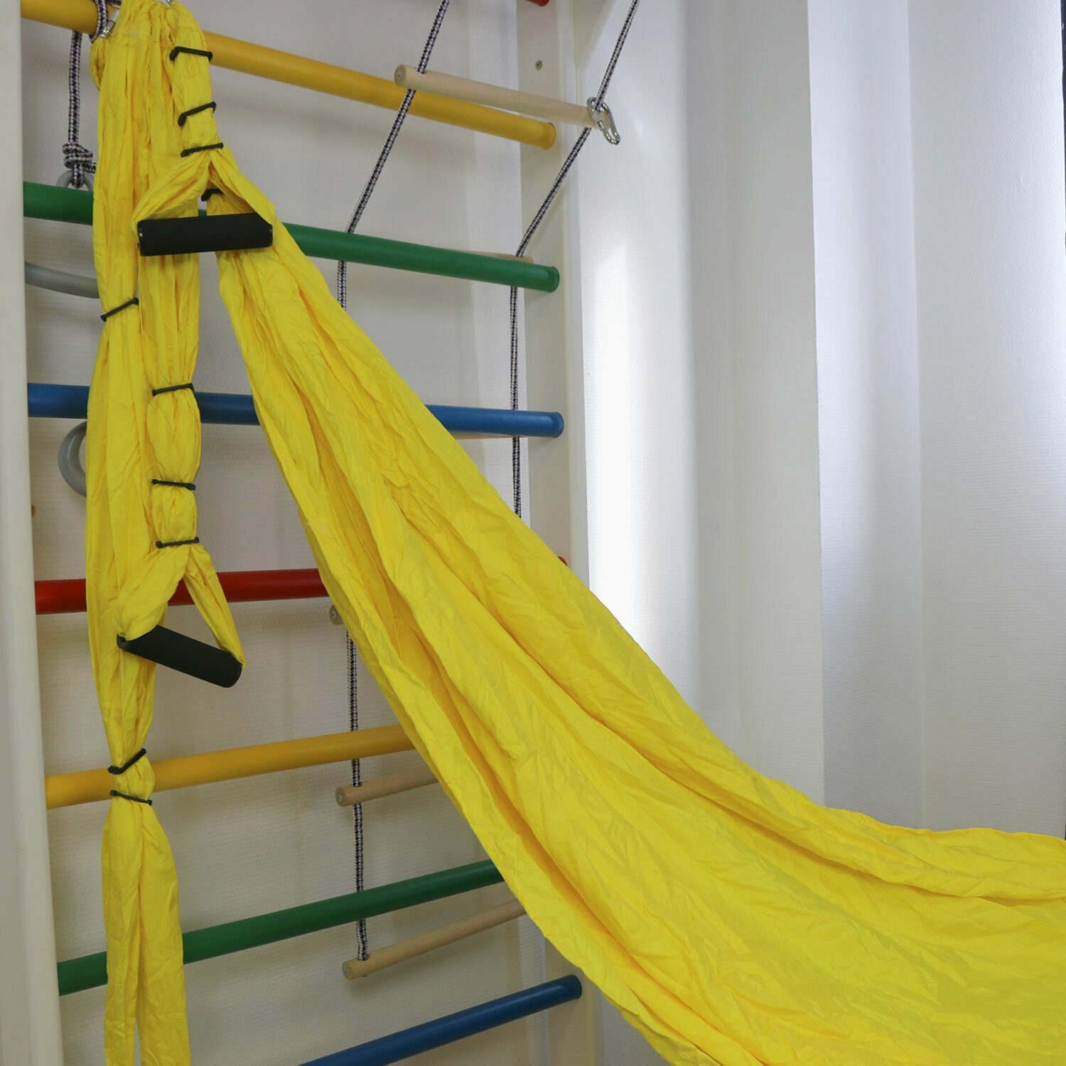 Гамак для йоги Kampfer Yoga Sky (желтый), гамак изготовлен из прочного нейлона 210Т — фото 1