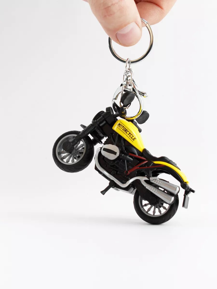 Брелок, желтый — фото 1