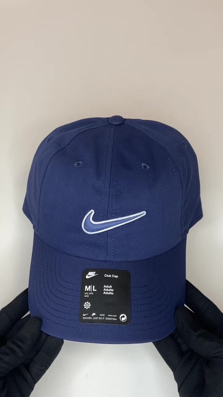 Бейсболка NIKE Club Unstructured Swoosh Cap для мужчин и женщин, размер M/L, blue — фото 1