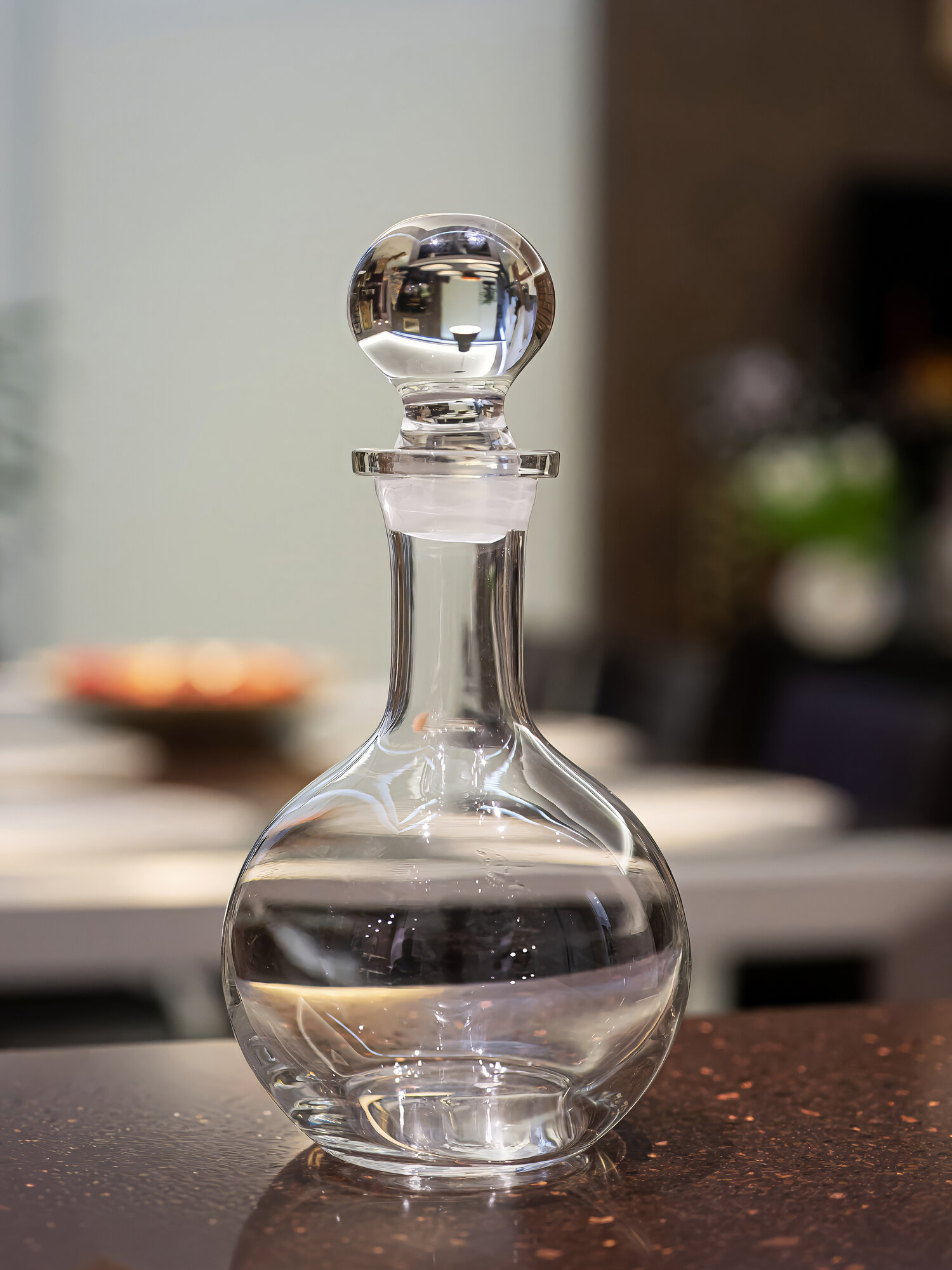 Стеклянный графин с крышкой для вина водки, коньяка 0,5 л. Неман 3109/0.5л