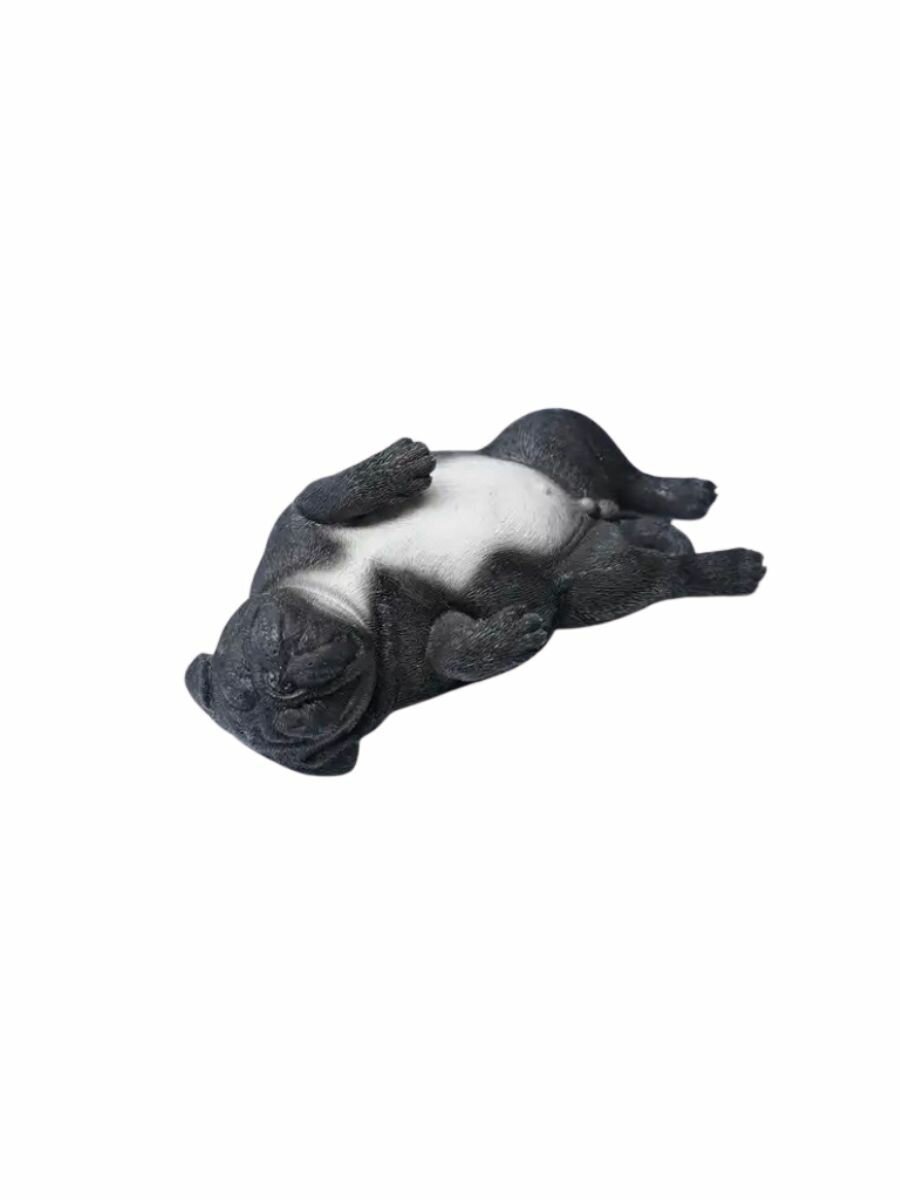 Фигурка Мопс спящий черный, 9 см / Собака фигурка — фото 1