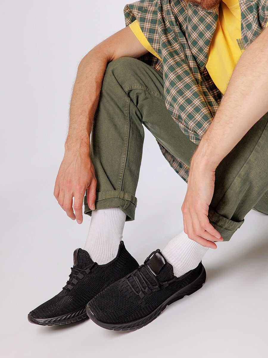 Кроссовки  полнота 7 размер 41 черный