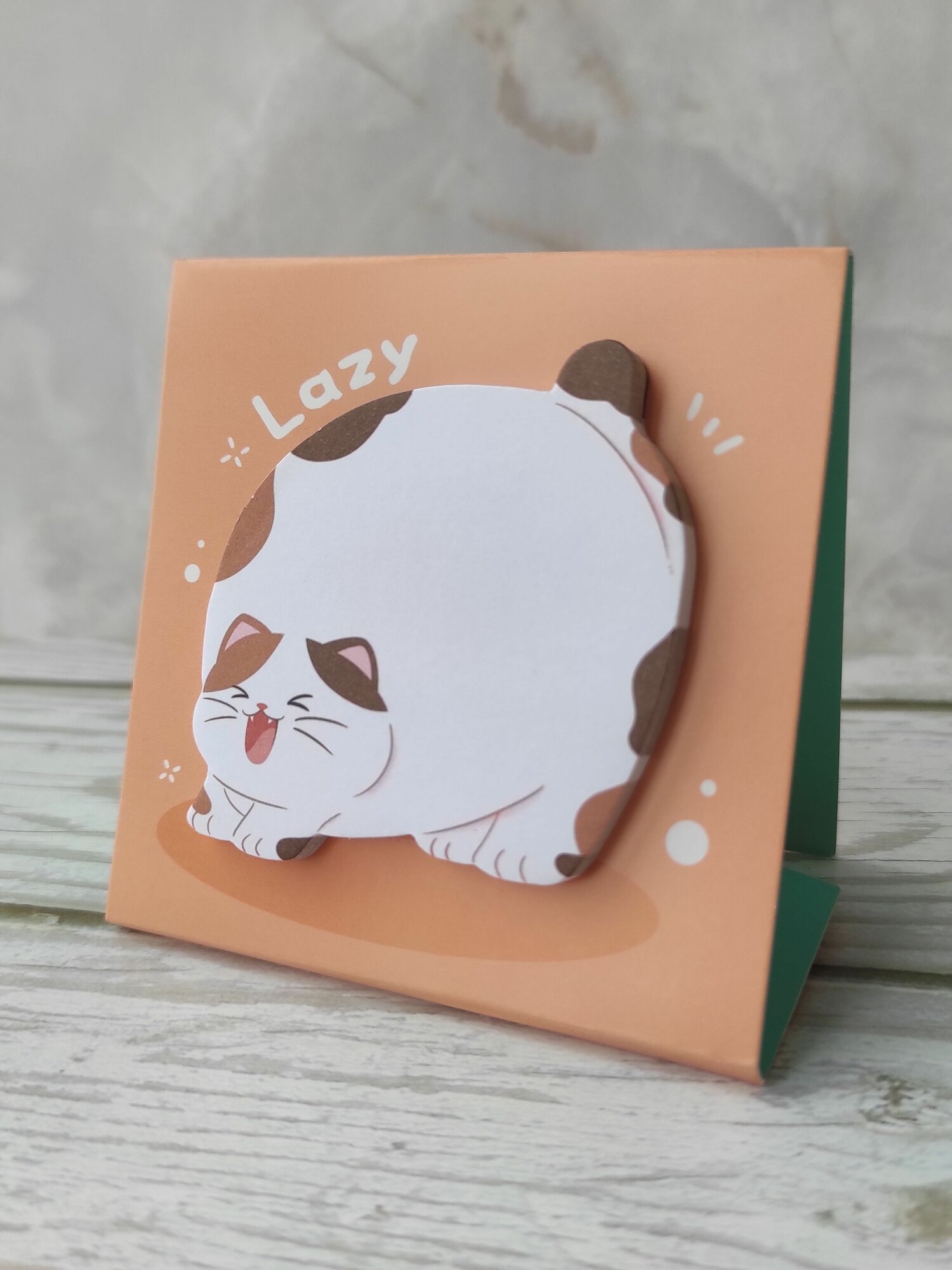 Стикеры для заметок с ленивым котиком самоклеящиеся / 30 листов "Lazy cat" на подложке-подставке