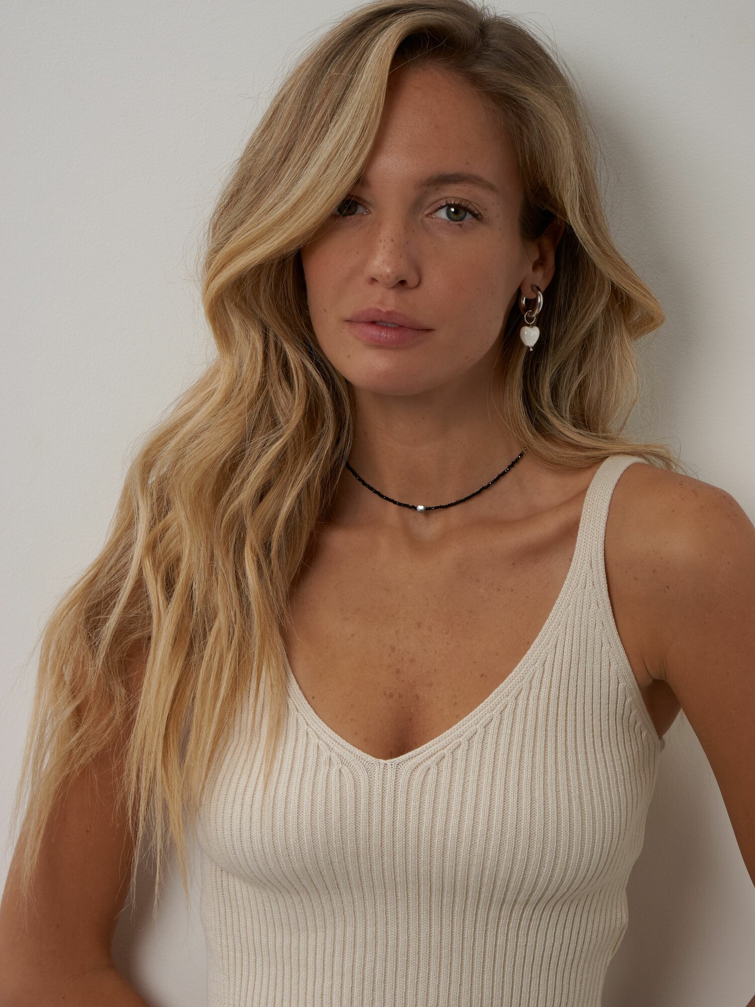 Серьги конго, керамика, размер 20 мм, серебряный — фото 1