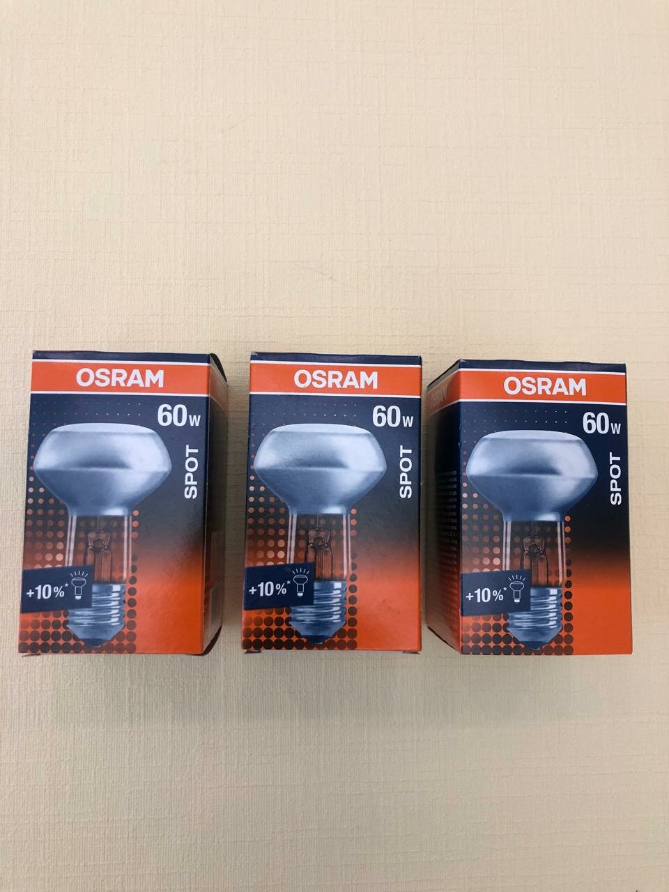 Лампа накаливания OSRAM R63 E27 60W SPOT ( в комплекте 3 штуки.)