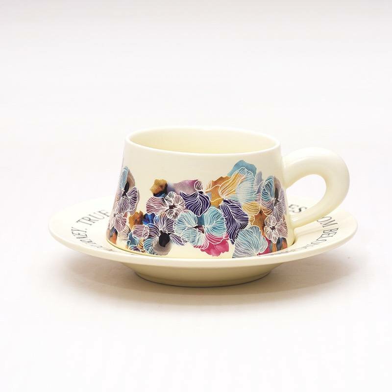 Чайная пара с цветочным узором керамический в подарочной коробке — фото 1