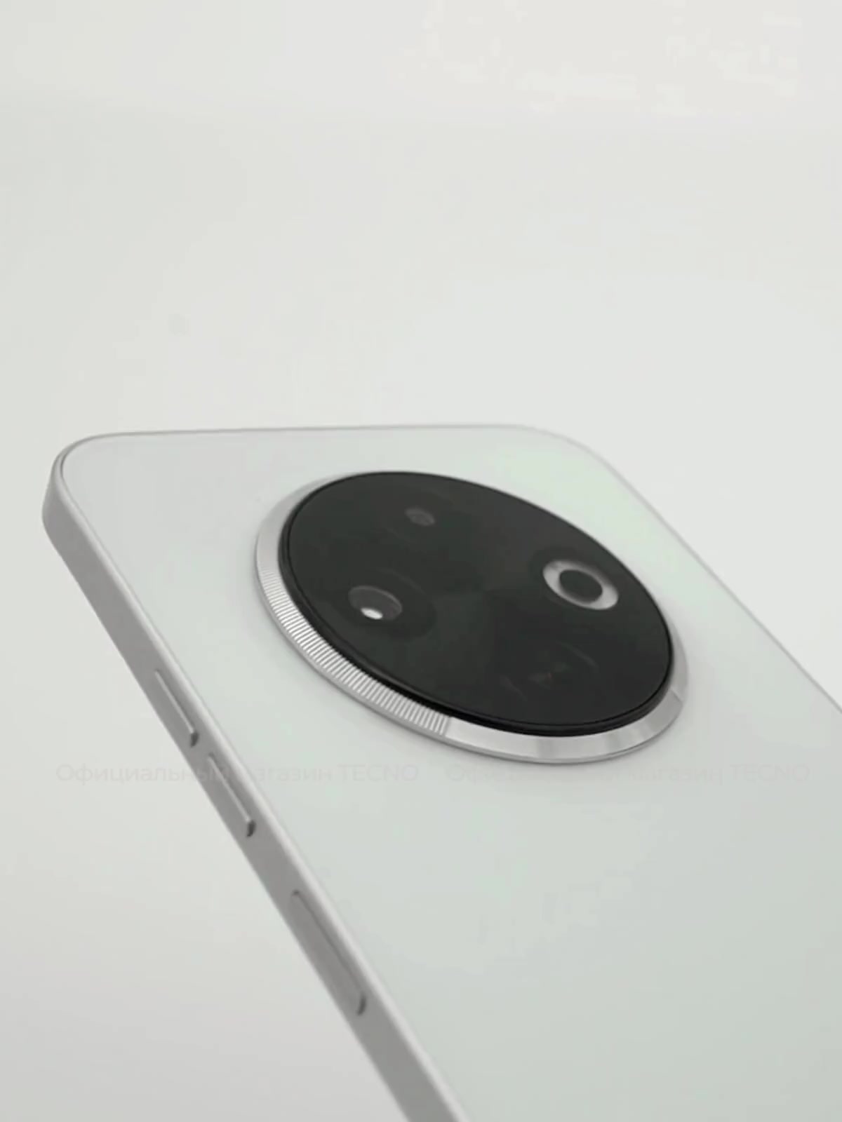 Смартфон TECNO SPARK 30C 6+128 ГБ, золотой — фото 1