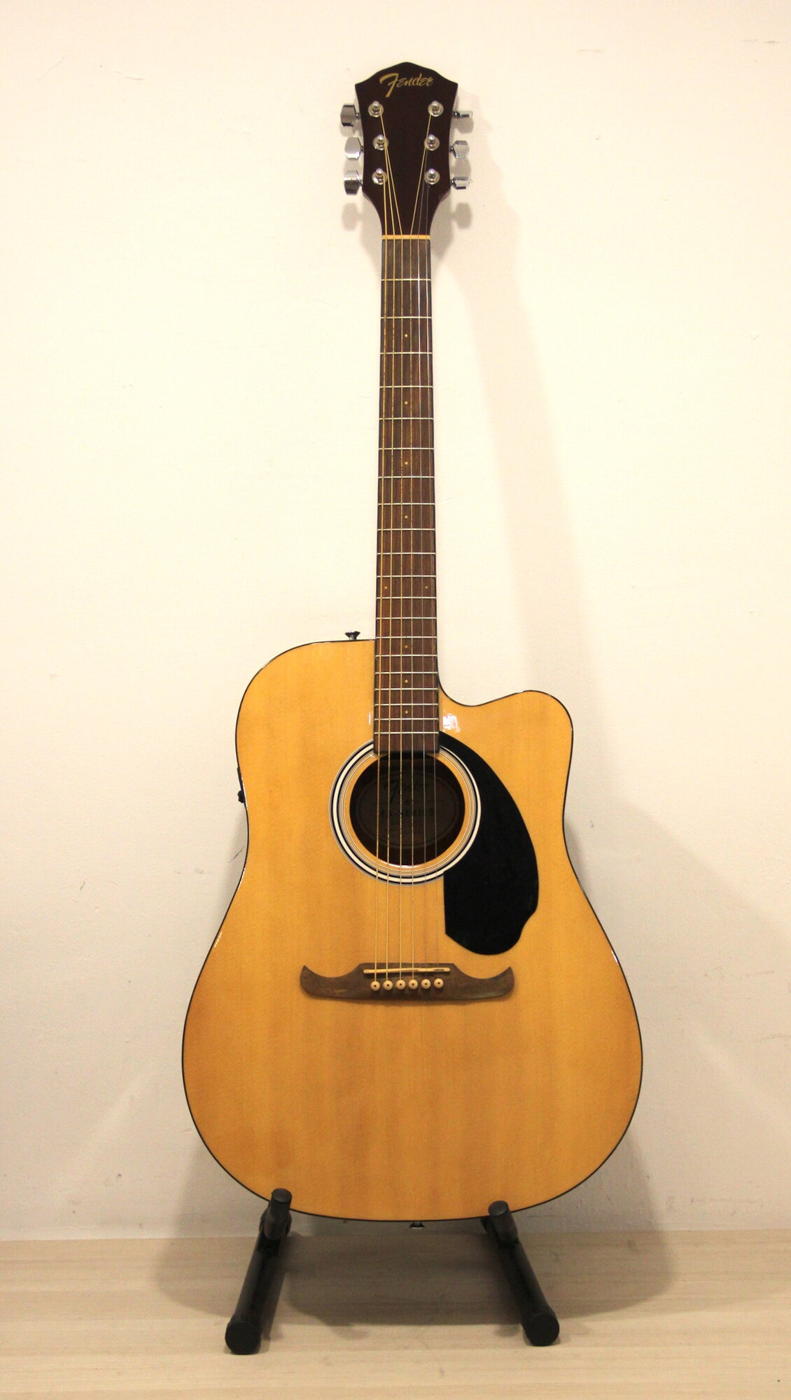 Электроакустичекая гитара Fender FA-125CE