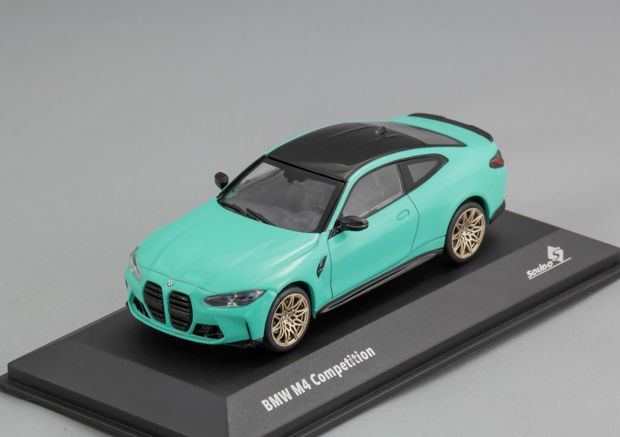 Коллекционная масштабная модель 1:43 BMW G82 M4 Competition - 2023 от Solido