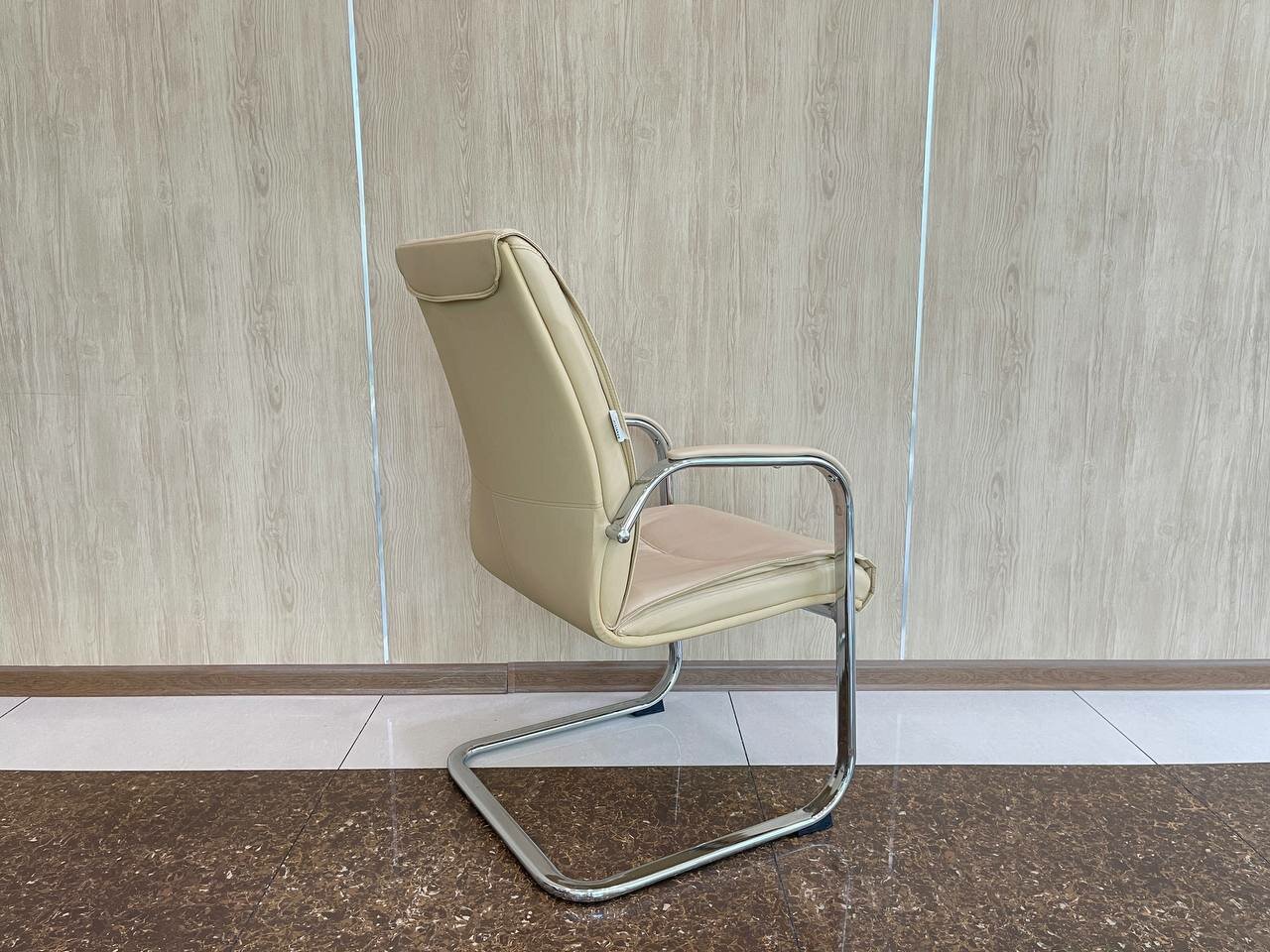 Идеальное, удобное и красивое кресло для дома и работы Model 5601 Light Grey — фото 1