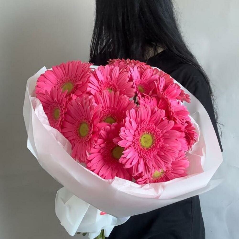 Букет "Яркие герберы" 19 шт малиновый монобукет сборка на стеблях