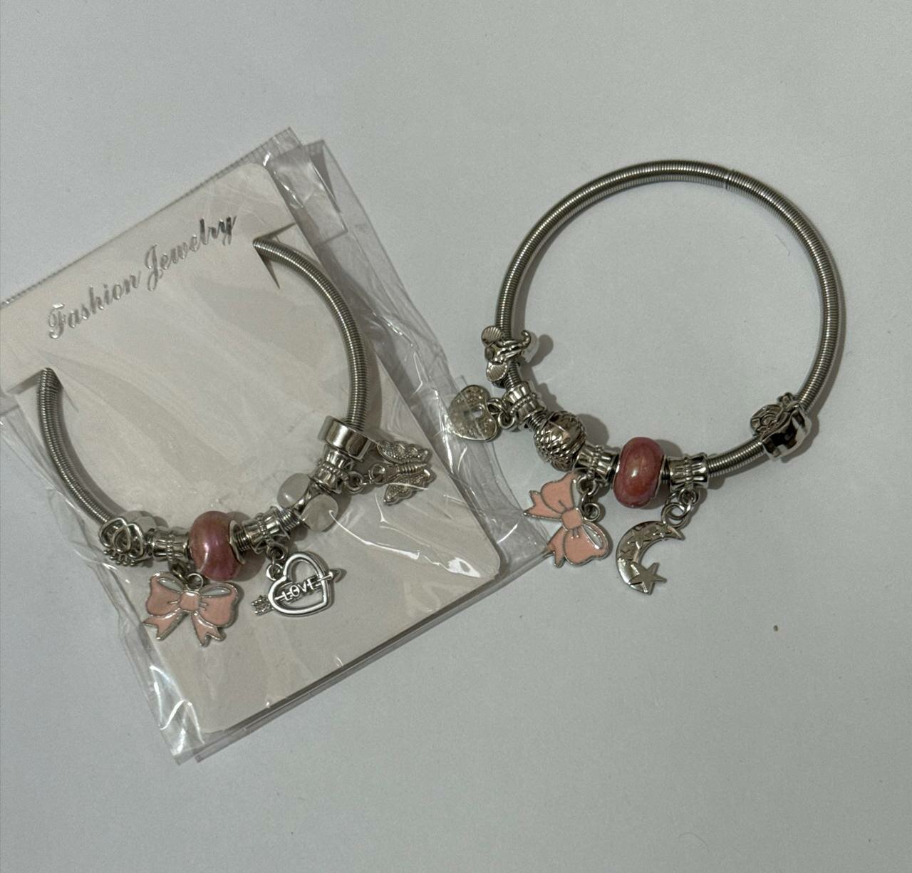 Жесткий браслет