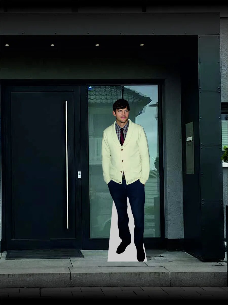 Ростовая фигура Эштон Кутчер — фото 1