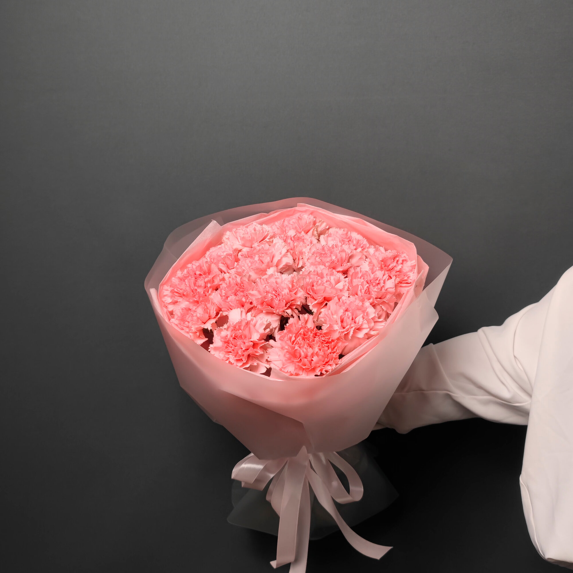 Цветы / Монобукет "Зефир", гвоздики, диантусы, пастельные розовые тона / — фото 1