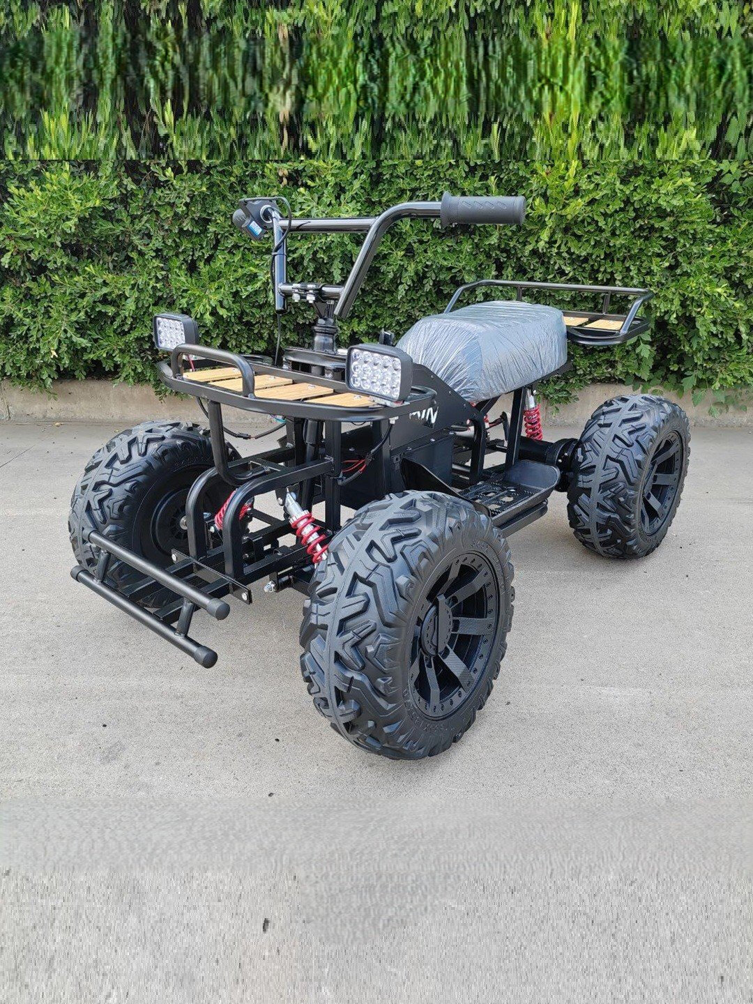 Квадроцикл "Черный паук", от 4 лет, для девочек и мальчиков, 2 мотора, надувные колеса — фото 1