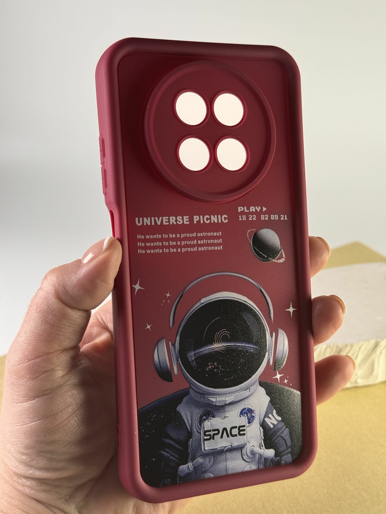 Чехол противоударный на Realme 12 (5G), Realme 13 (5G) / Чехол на Реалми 12 (5G), Реалми 13 (5G) с защитой камеры, Space, бордовый — фото 1