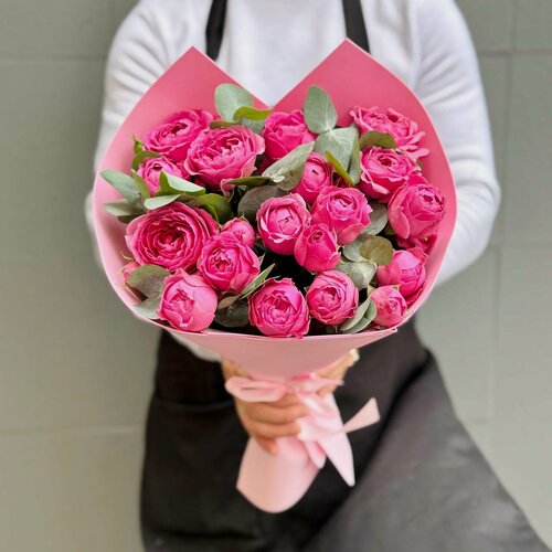 Изображение товара Монобукет Rybe-Flowers "9 роз мисти баблс", 9 роз, кустовые, с эвкалиптом