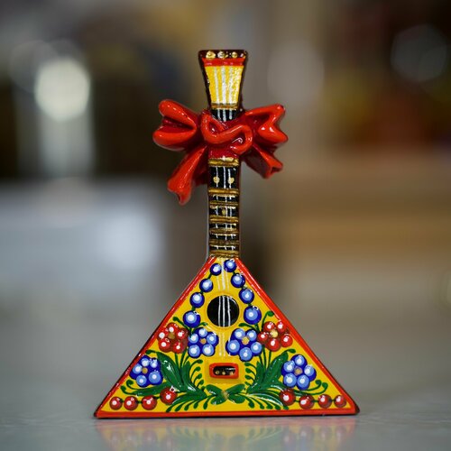 Магнит Балалайка ручная работа