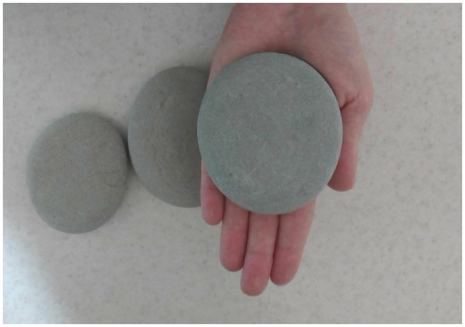 Плоский камень для рисования набор 7-9см. 3 шт. Крупная галька.
