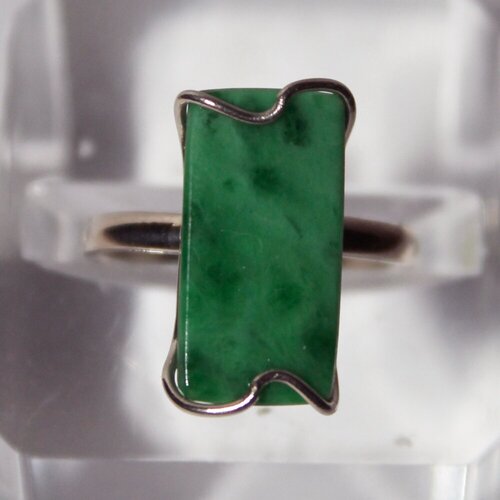 Кольцо True Stones, жадеит, размер 17, зеленый кольцо true stones мельхиор жадеит размер 17 зеленый