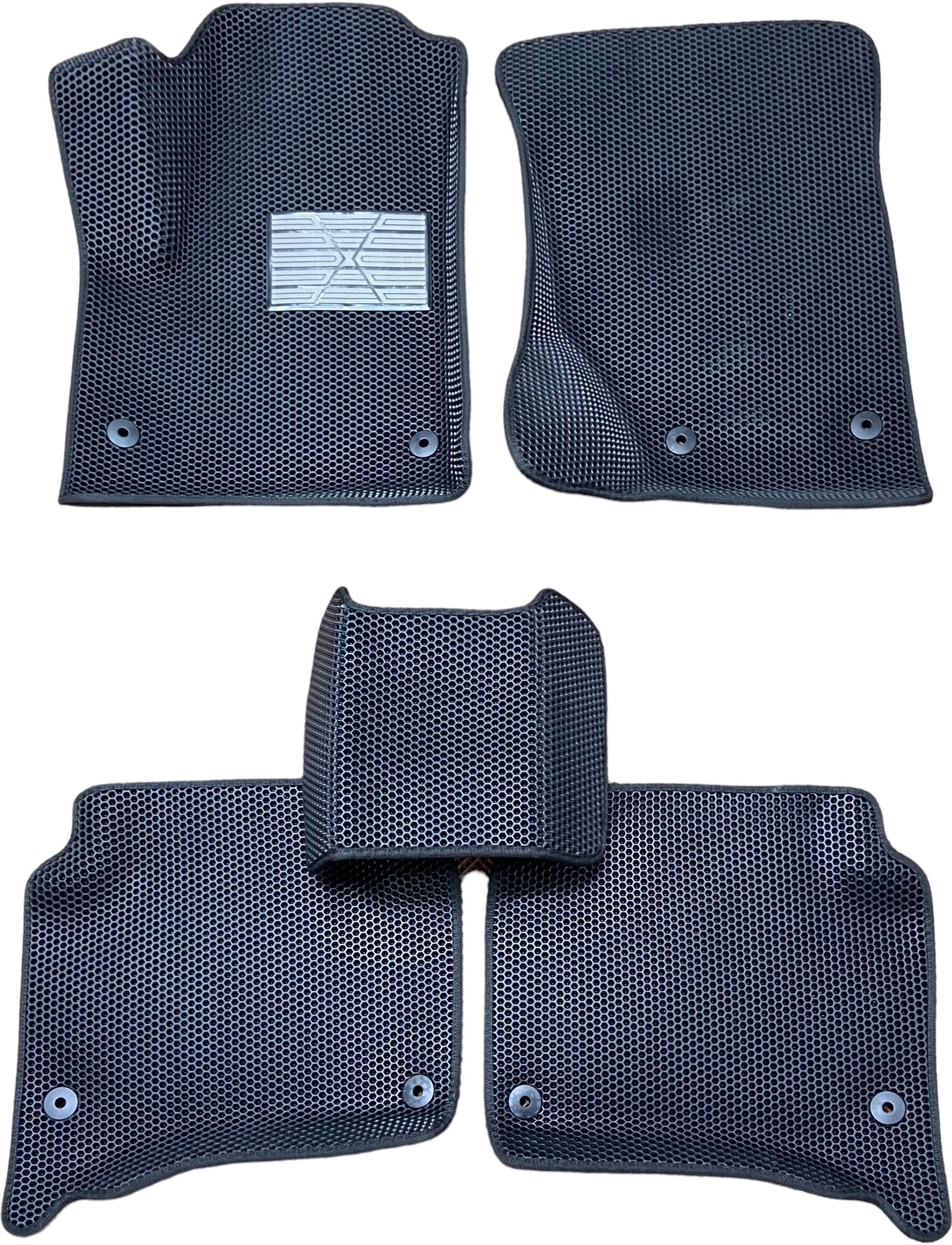 Автомобильные коврики ЕВА / EVA для Volkswagen Touareg I 2002-2010 / Фольксваген Таурег 1 / 3D 3д / с бортами / черный- сота - черный + металлический подпятник