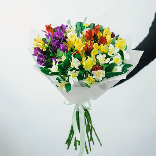 Изображение товара Свежие цветы с доставкой, Букет из 29 разноцветной Альстромерий
