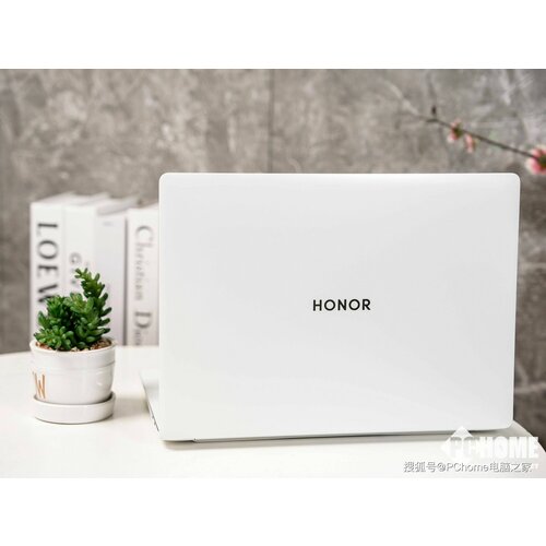 Ноутбук Honor MagicBook Pro 14 Intel Core Ultra 5 225H Intel Arc Graphics 130T 32 GB 1 TB белый 113075₽