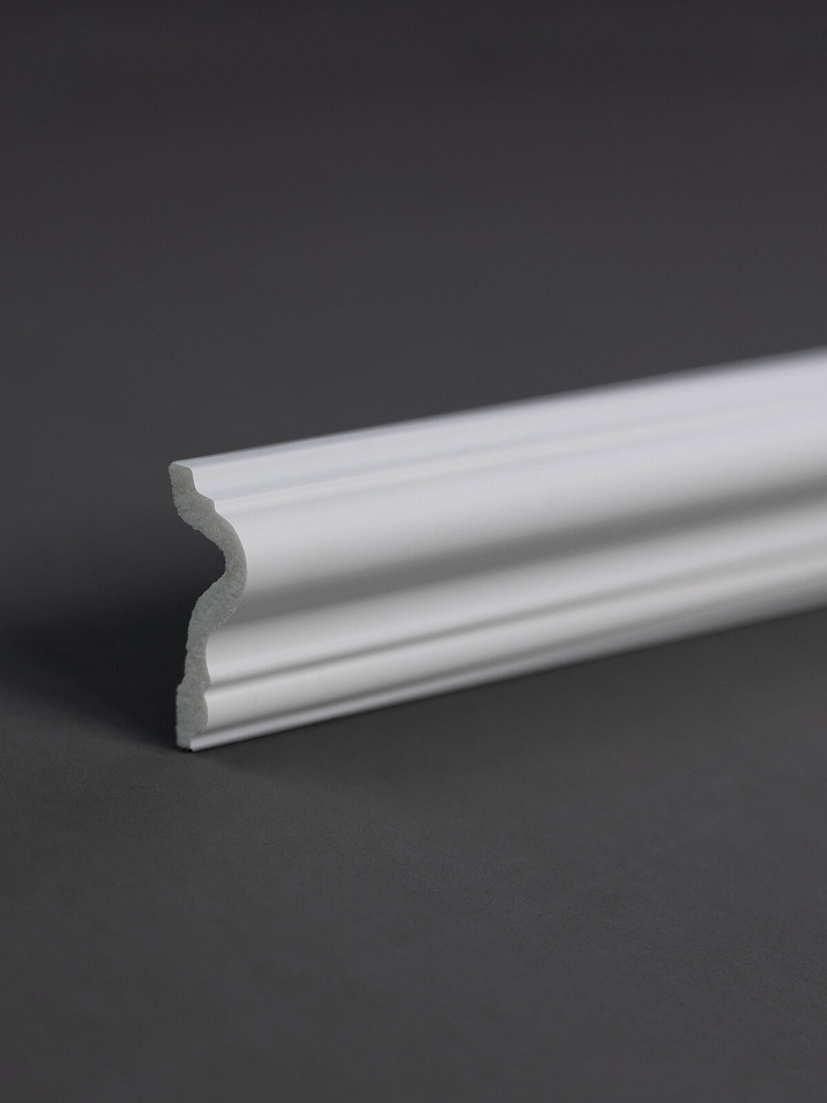 Молдинг для стен декоративный дюрополимер R-LINE DECOR 42x16x2000мм R2-04216 белый