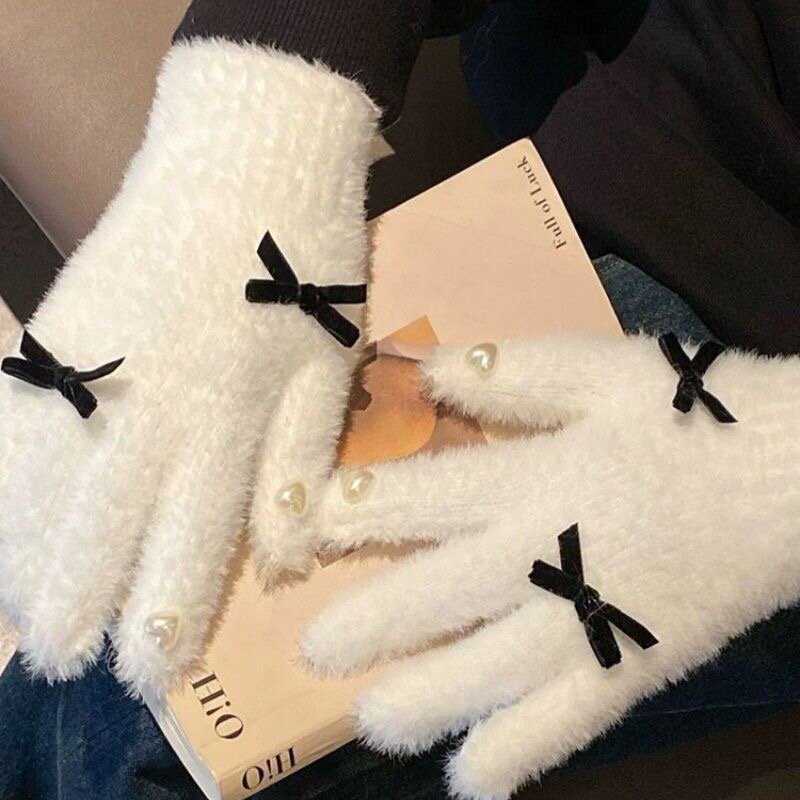 Варежки  Womenshop для девочек и женщин, размер 2, белый