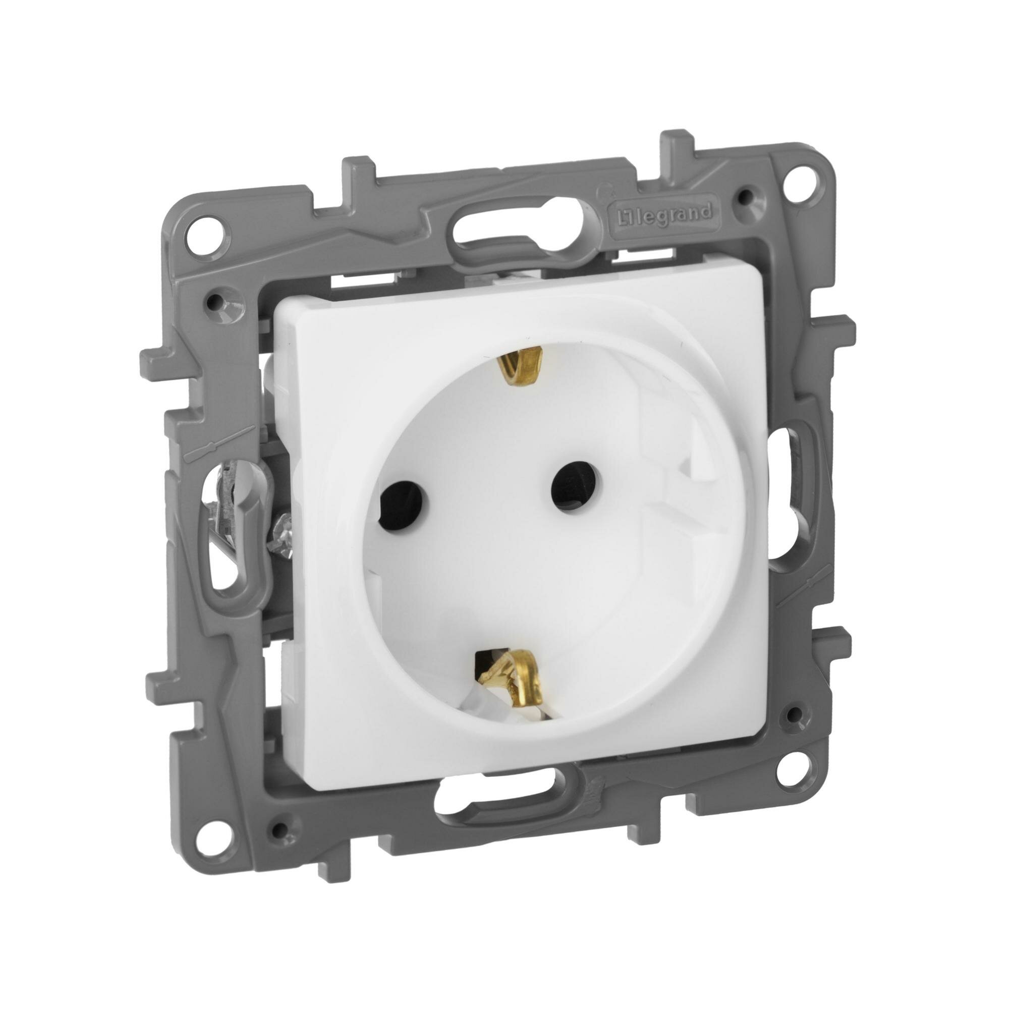 Legrand Etika Бел Розетка с заземлением со шторками, винт. клеммы, 672222