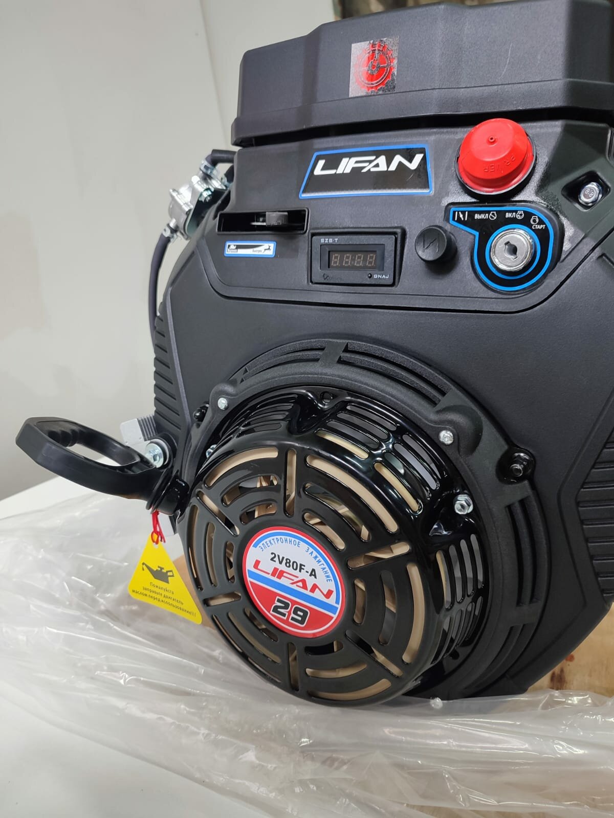 Двигатель LIFAN, 2V80F-A, 29 лс, электростартер, катушка 20 А, 240 Вт