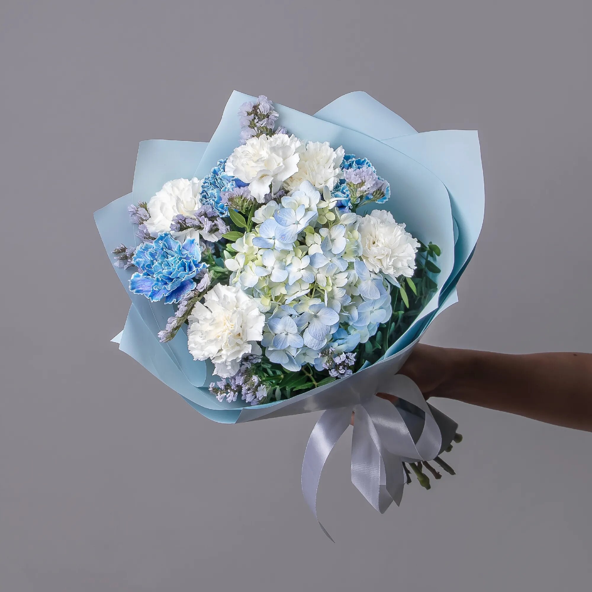 Букет цветов Небесная гармония S в коробке и аквабоксе от 