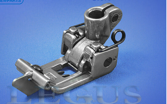 Лапка для распошивальной машины(B56) для трехигольной машины с регулируемой правосторонней