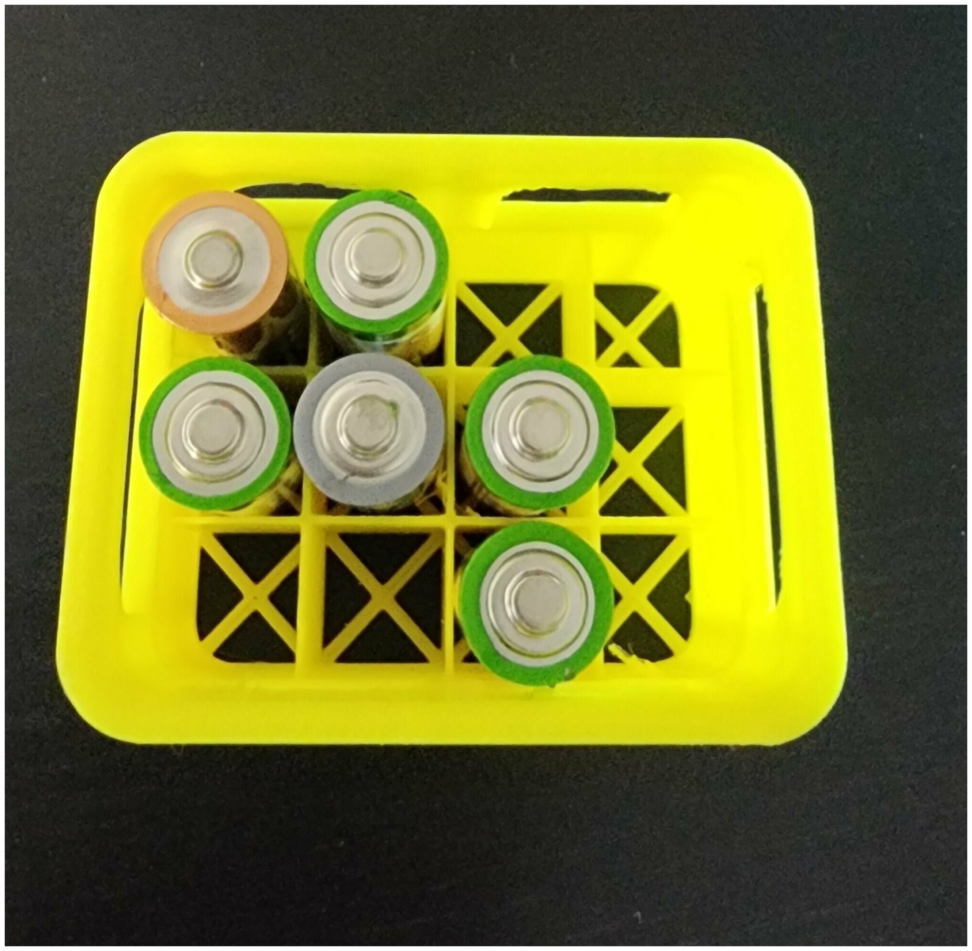 Органайзер для хранения батареек типа АА, цвет желтый, 12 секций - фотография № 2