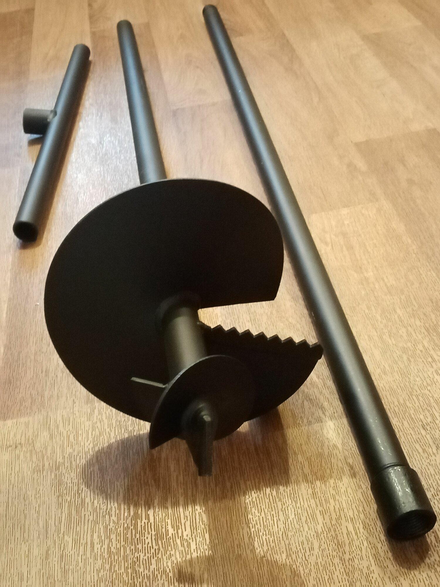 Бур садовый  D-200мм*2 метра Т-образная рукоятка металлический черный