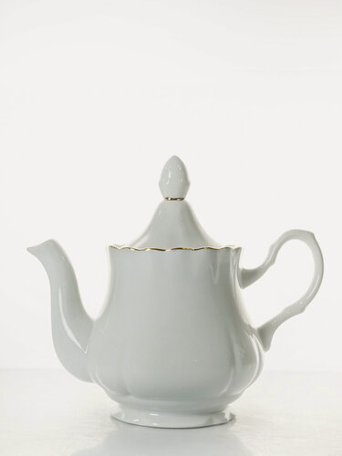 Изображение товара Чайник заварочный фарфоровый 800 мл Добруш Отводка золотом ф. Романс