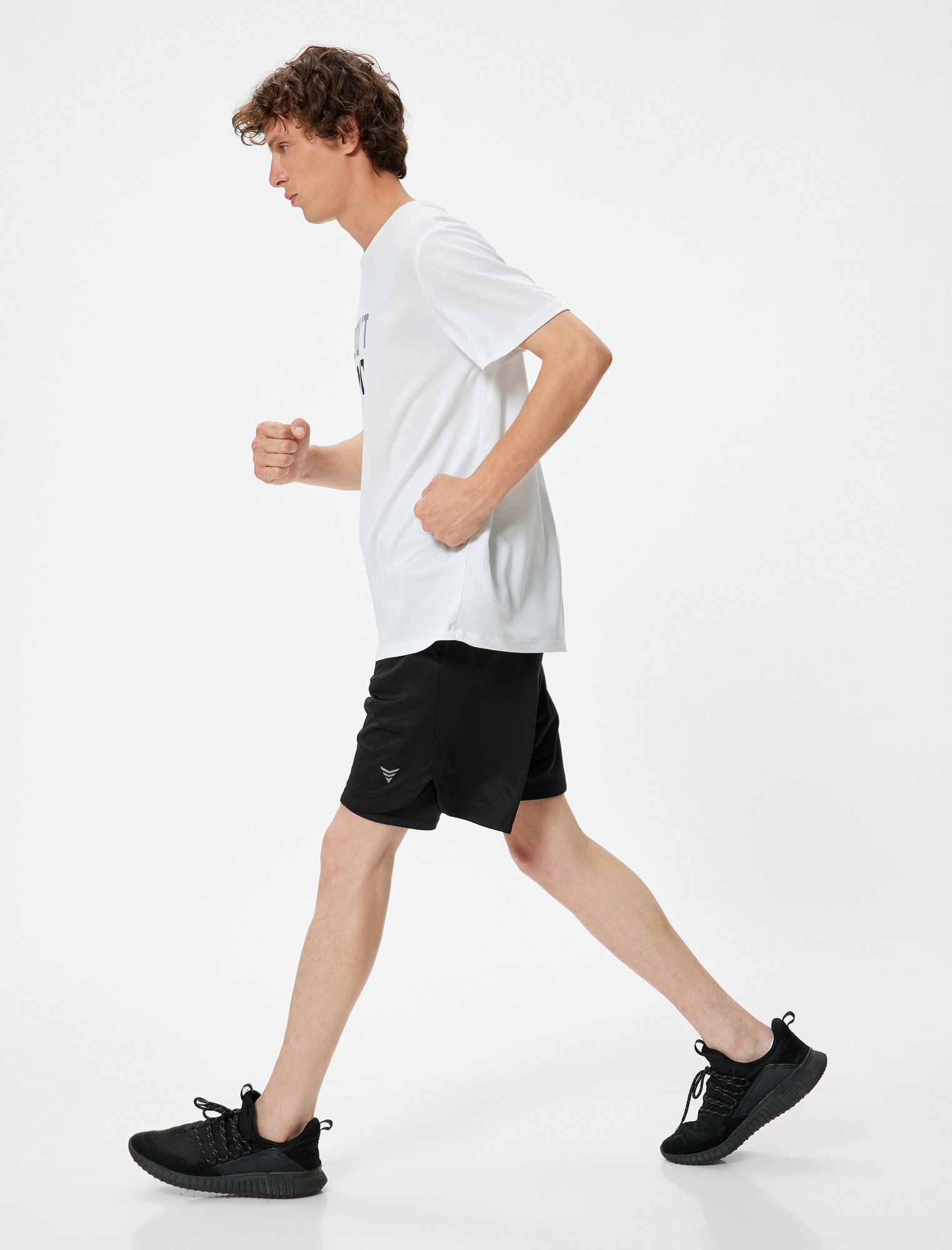 Шорты спортивные