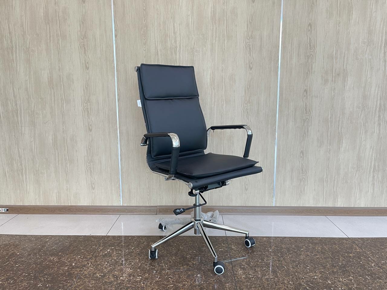 Идеальное, удобное и красивое кресло для дома и работы Model 5729A-H Black