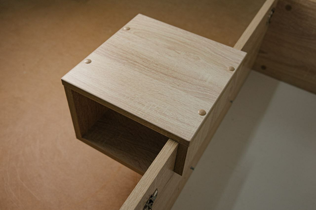 Столик Мини-регулировкой толщины зажима борта, прикроватный, навесной, ЛДСП, сонома, 25x25 см, цвета дуб сонома