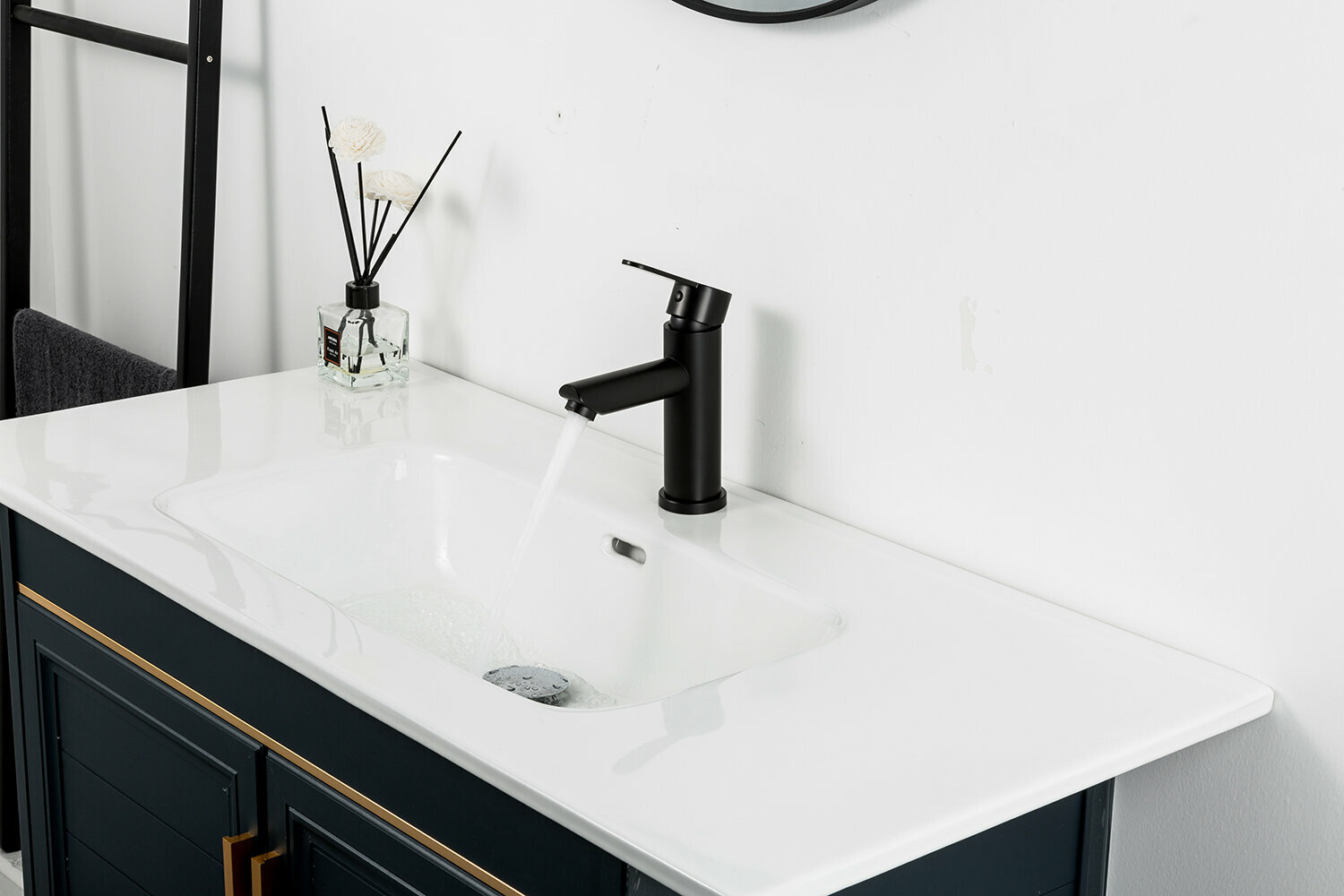 Смеситель для раковины Frap F10801-6, нержавеющая сталь, черный — фото 1