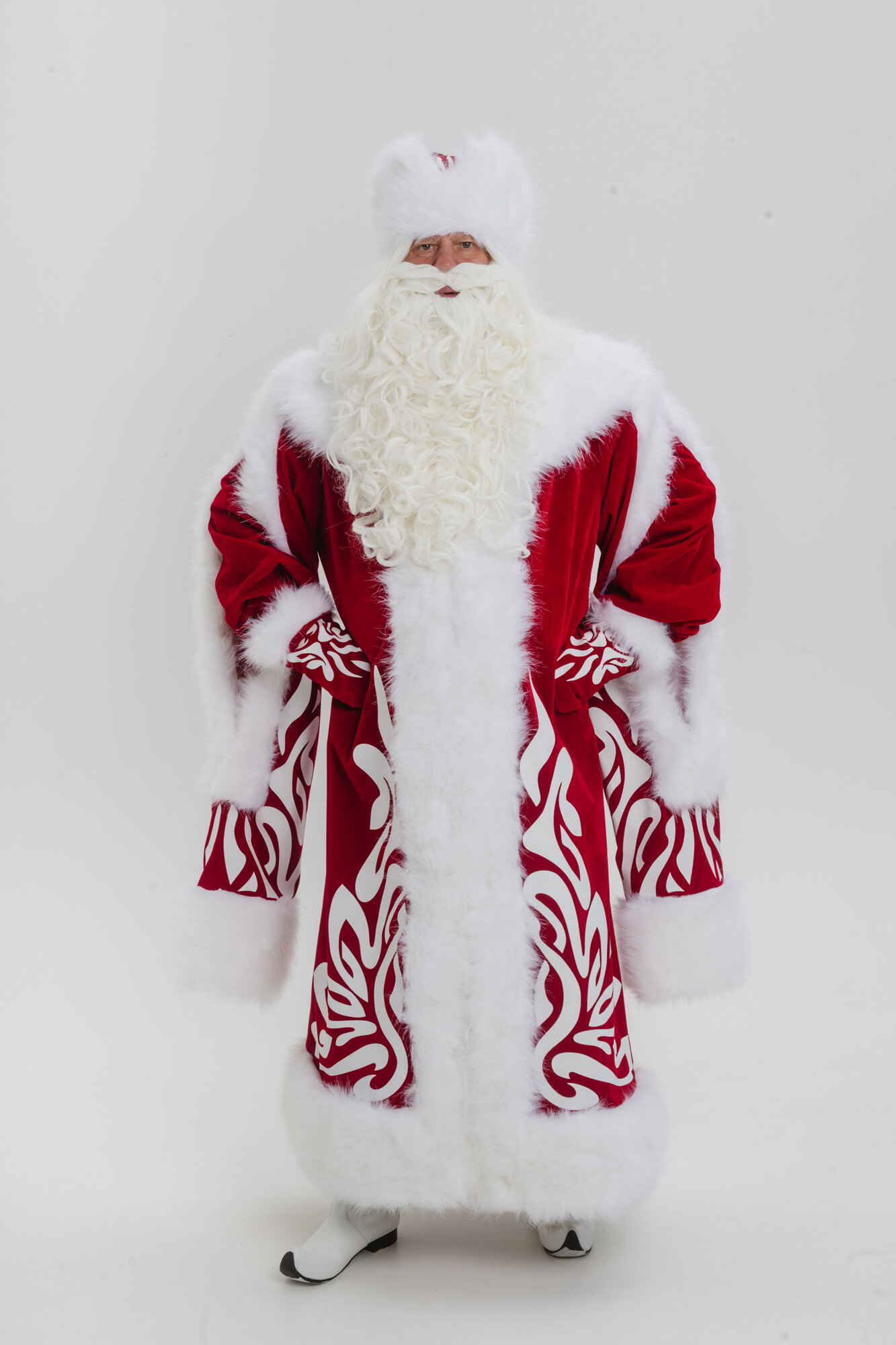 Костюм Деда Мороза "Уральский", бархат, белый мех, комплектность: шуба, шапка, варежки, мешок для подарков