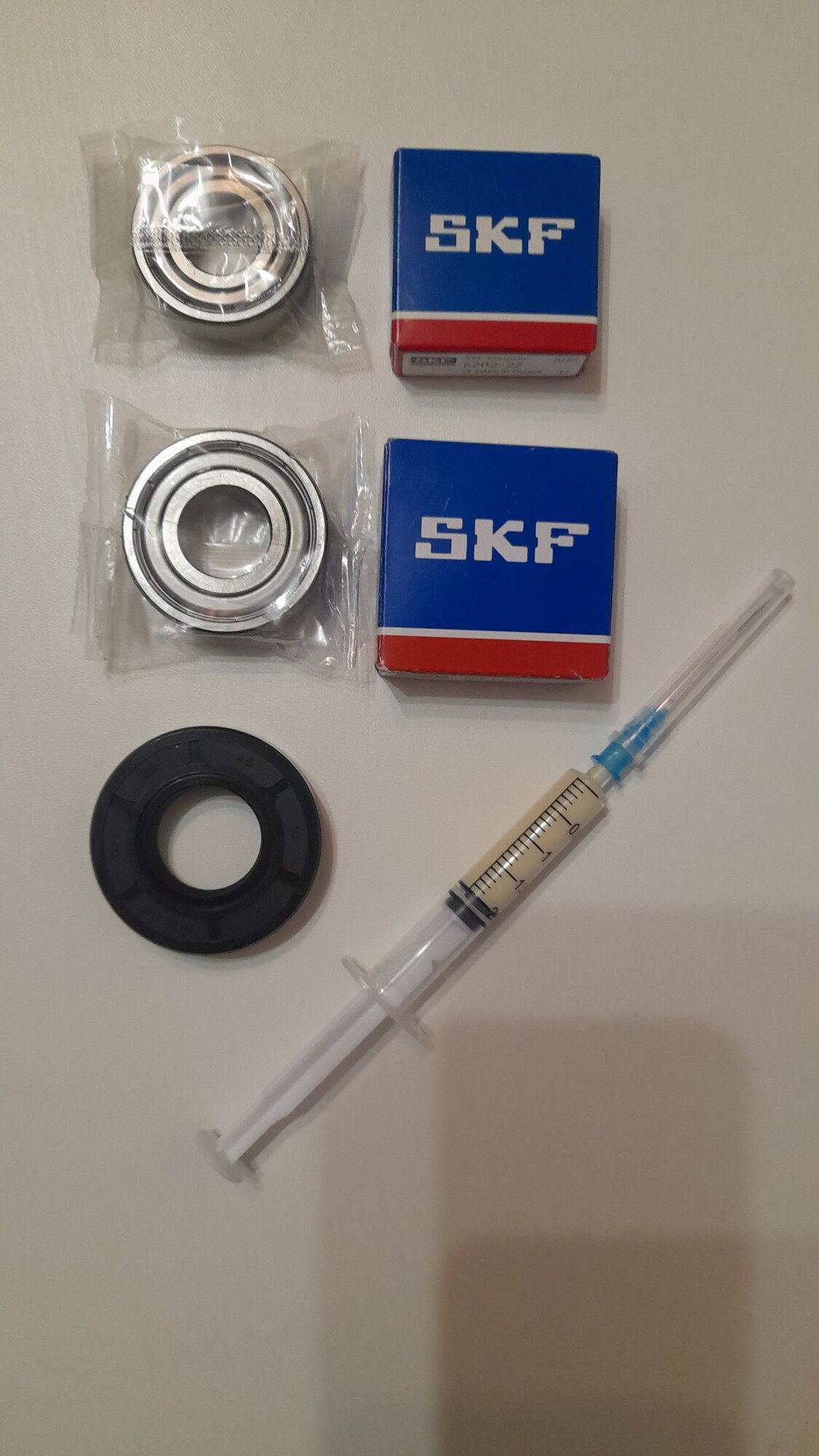 Ремкомплект бака для Beko. Подшипники 6202+6203 ZZ SKF+сальник NQK 22x45x10 2826470100+смазка HIDRA-2 2гр.