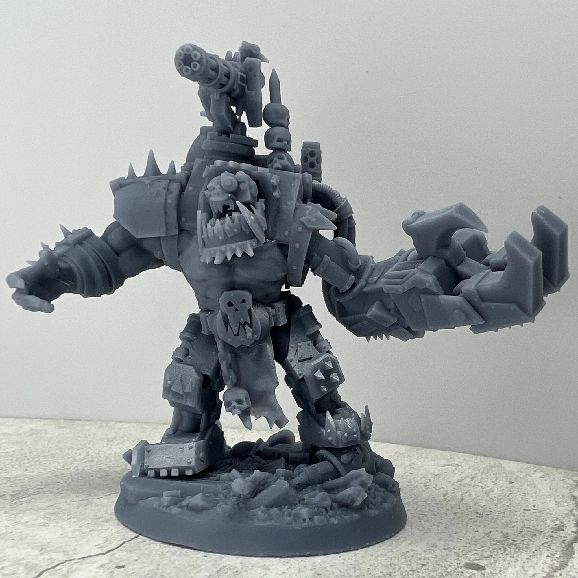 Warhammer 40000 Варбосс в Мегаброне / Набор миниатюр для настольной игры