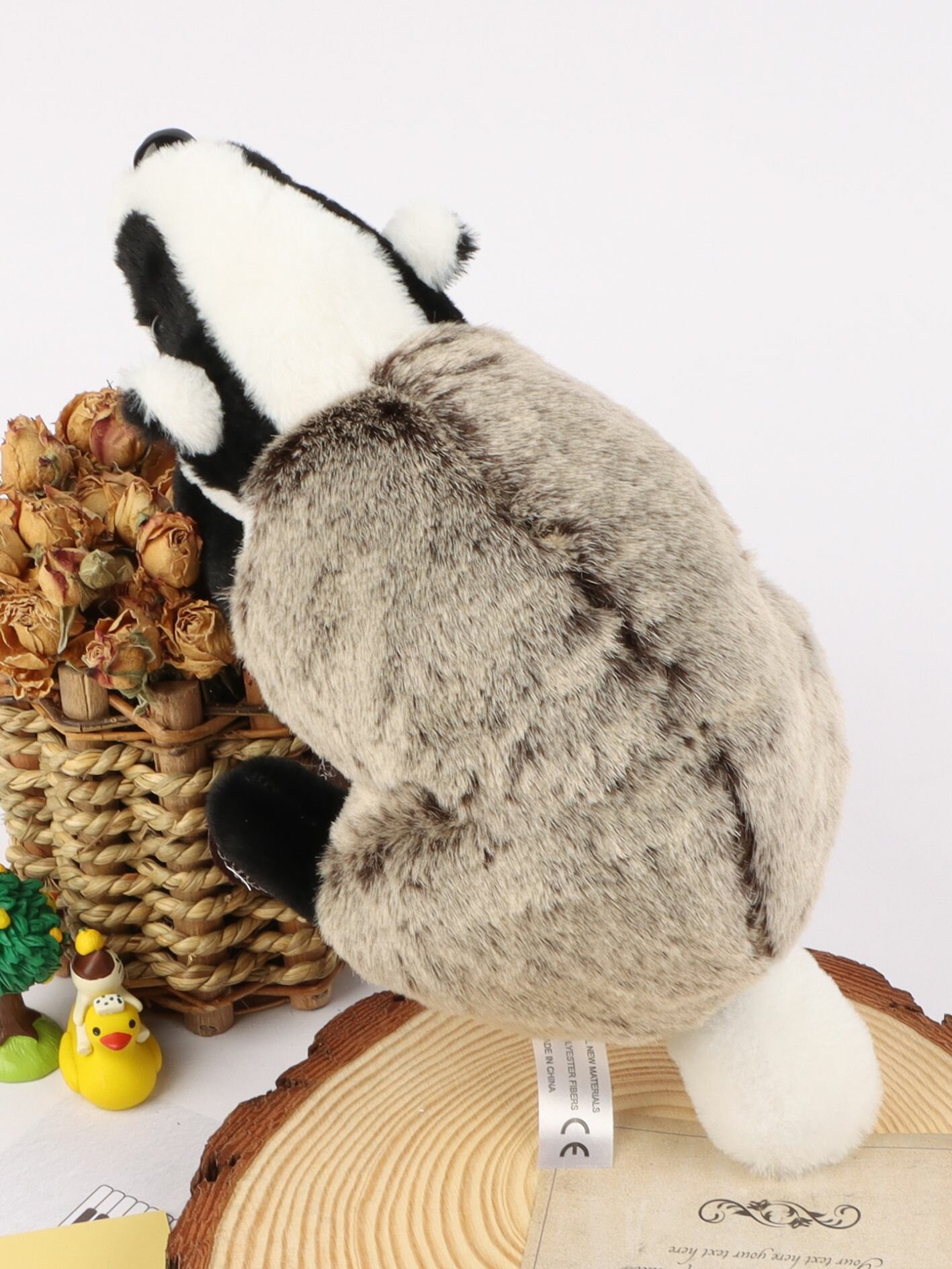 Мягкая игрушка Барсук плюшевый 30 на 13 см — фото 1