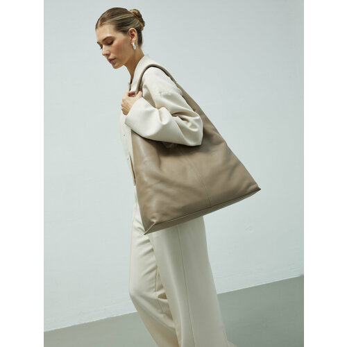 Сумка тоут Afina фактура гладкая черный 20290₽