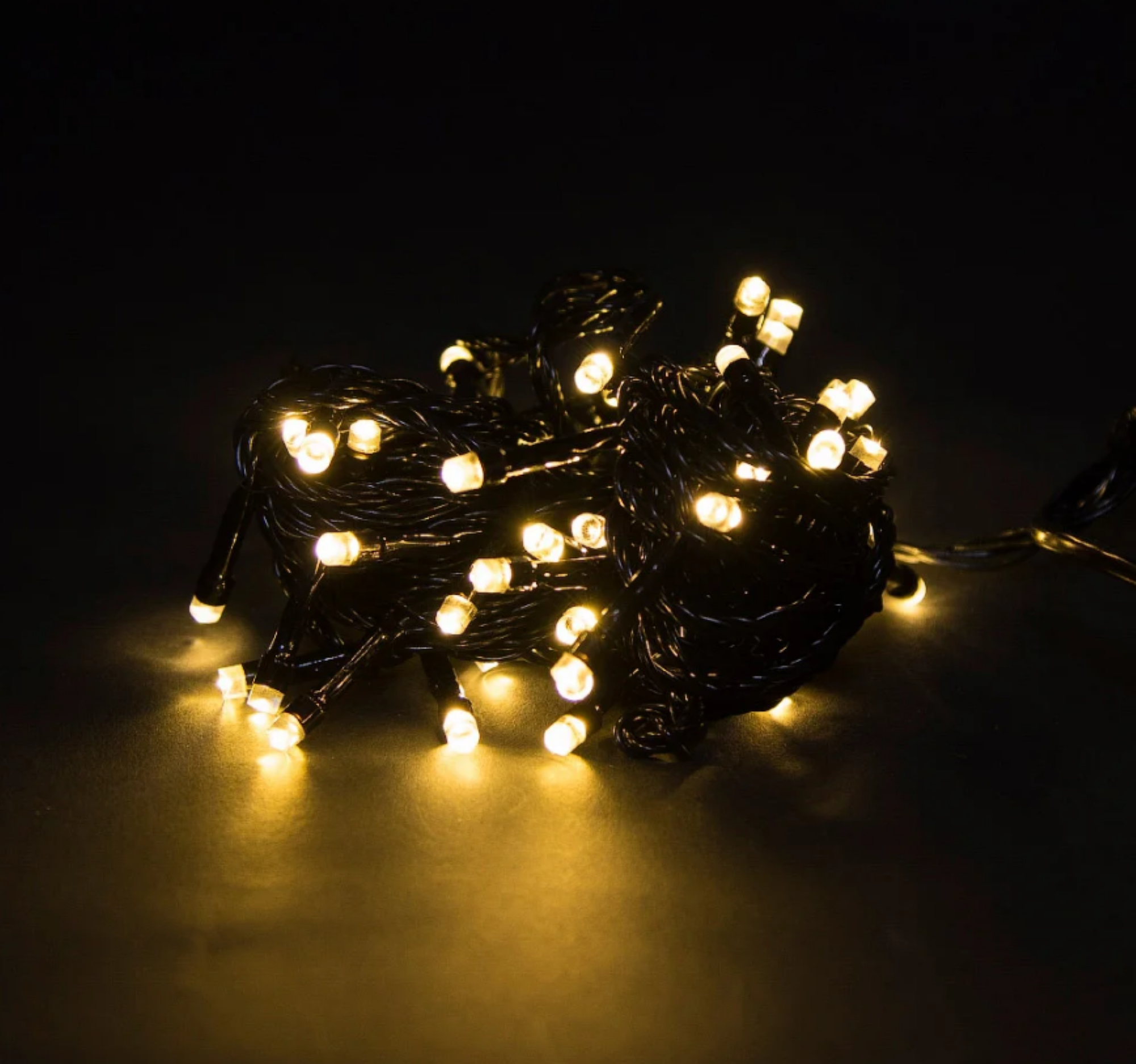 Новогодняя гирлянда светодиодная линейная, 200 L, тёплая белая, тёмный провод, 12 метров