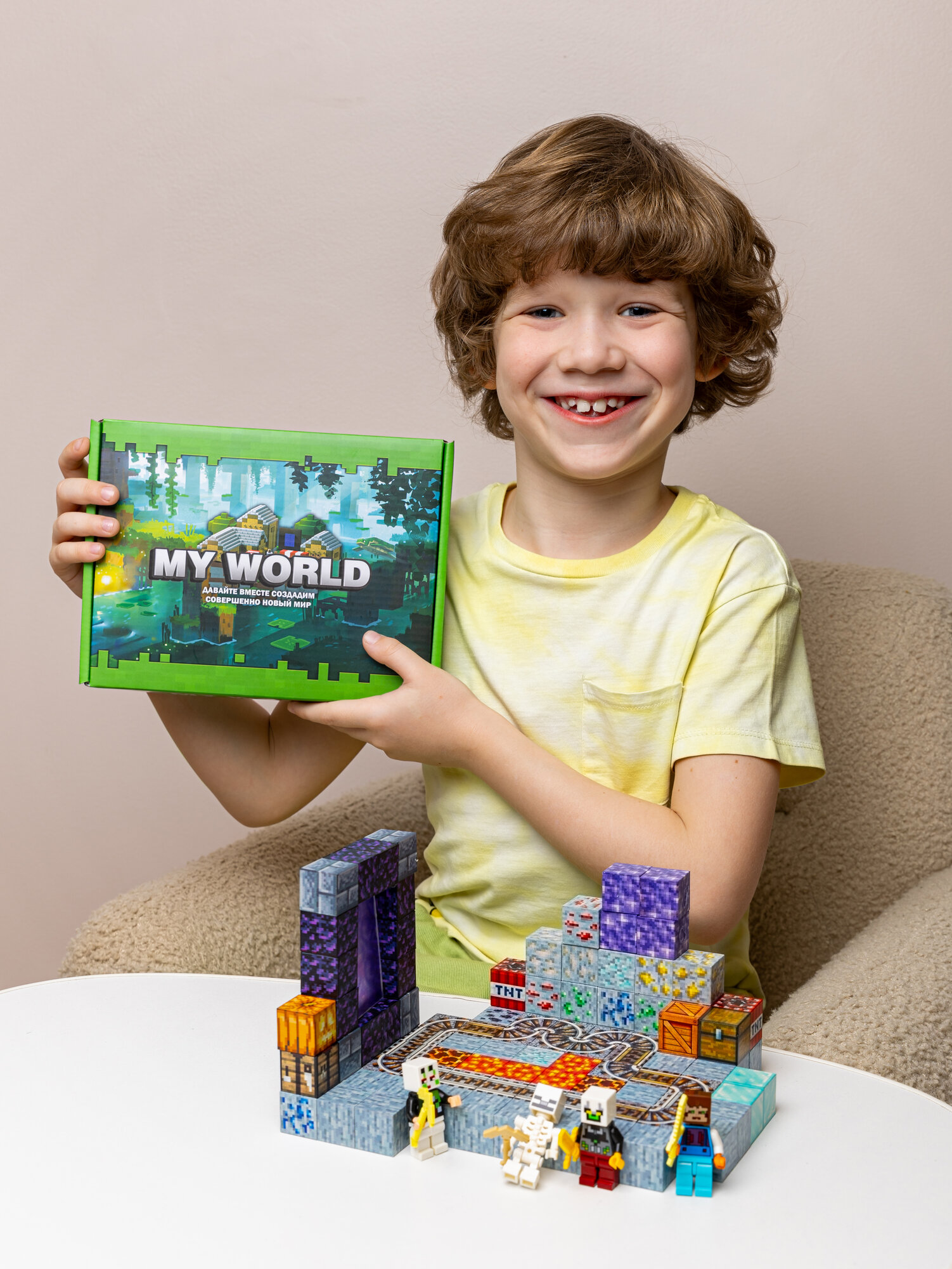 Магнитный развивающий конструктор "Minecraft", 100 деталей, с фигурками, пластик — фото 1